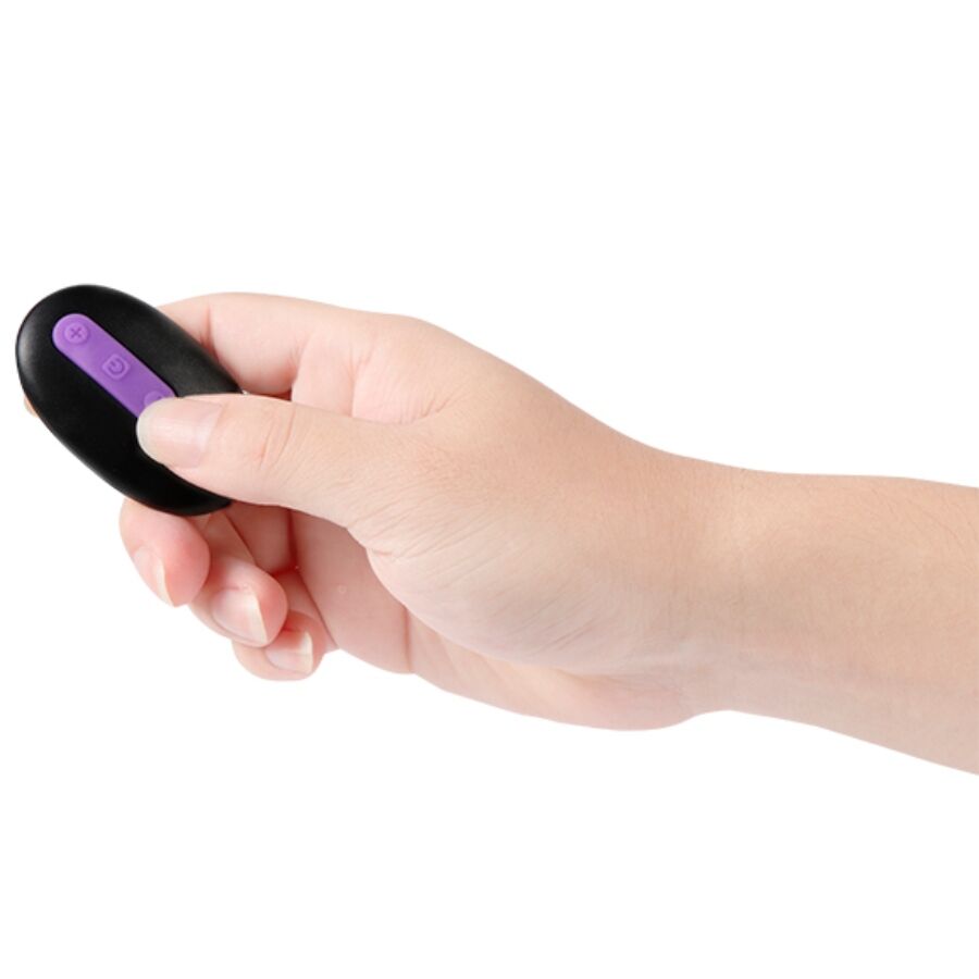 SHEQU - JULIAN DILDO E STIMOLATORE CLITORIDE CON VIBRAZIONE E TELECOMANDO 16 CM